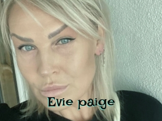 Evie_paige